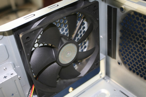 What is the difference between single fan and dual fan of computer graphics card?